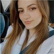 Ragazza studentessa in mediazione linguistica Offre lezioni di inglese